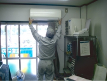 エアコン取り外し